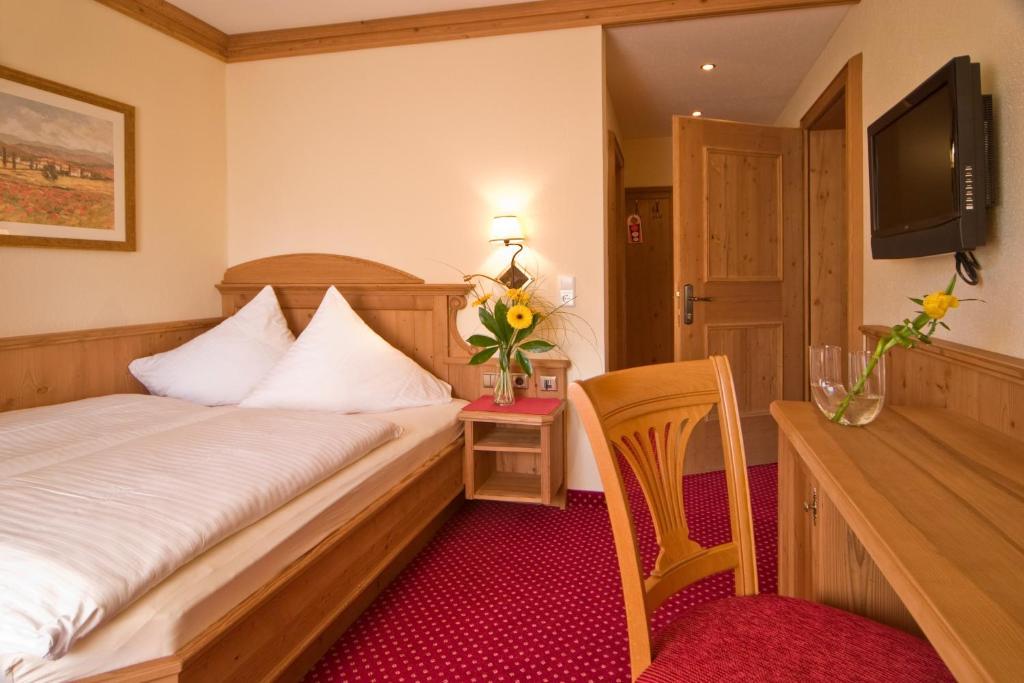 Huber Hotel Tramserhof Landeck Oda fotoğraf